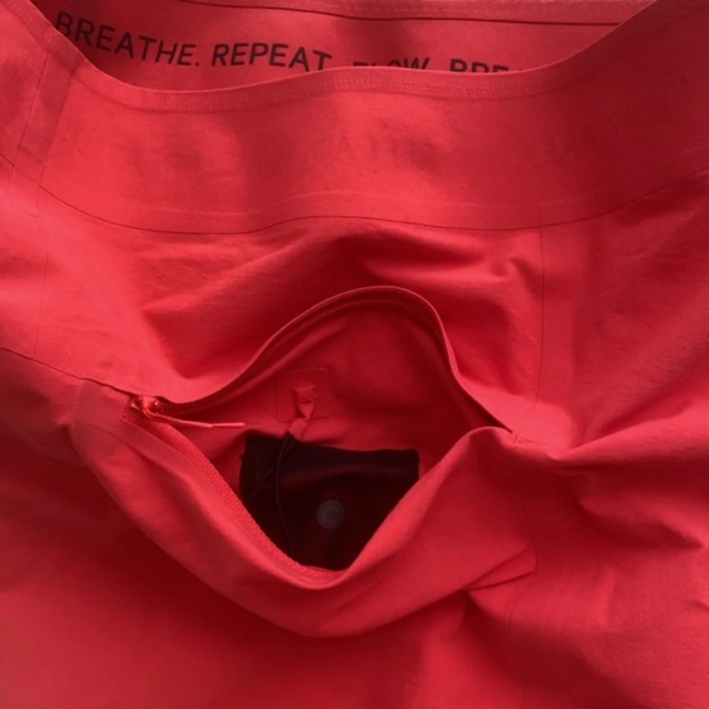 lululemon athletica excellent no